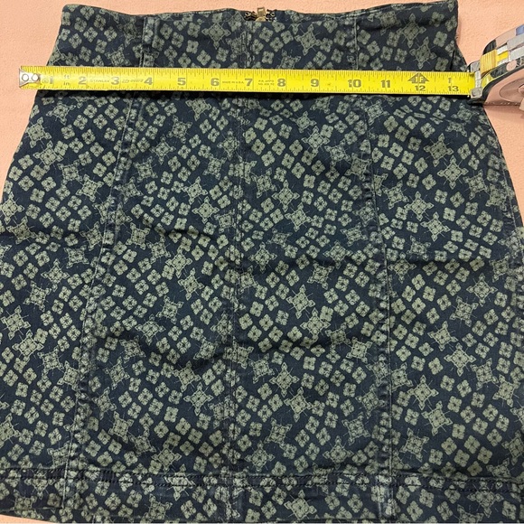 Like new * mini skirt - Picture 4 of 6